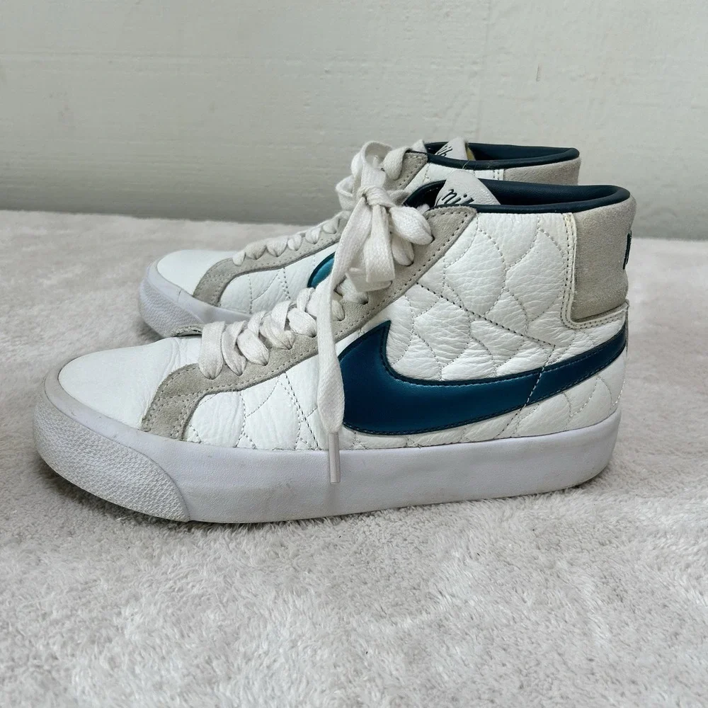 Nike SB Blazer Mid Eric Koston White/Nightshade Size 4 & GS Pink Guava Size 4Y